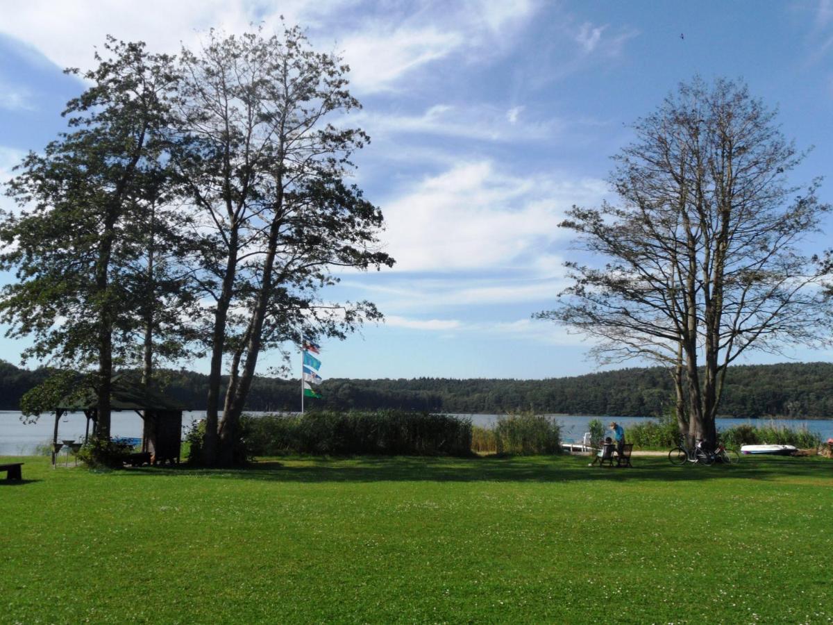 Ferienwohnungen Direkt Am See Bei Den Kaiserbaedern Heringsdorf  Exterior photo