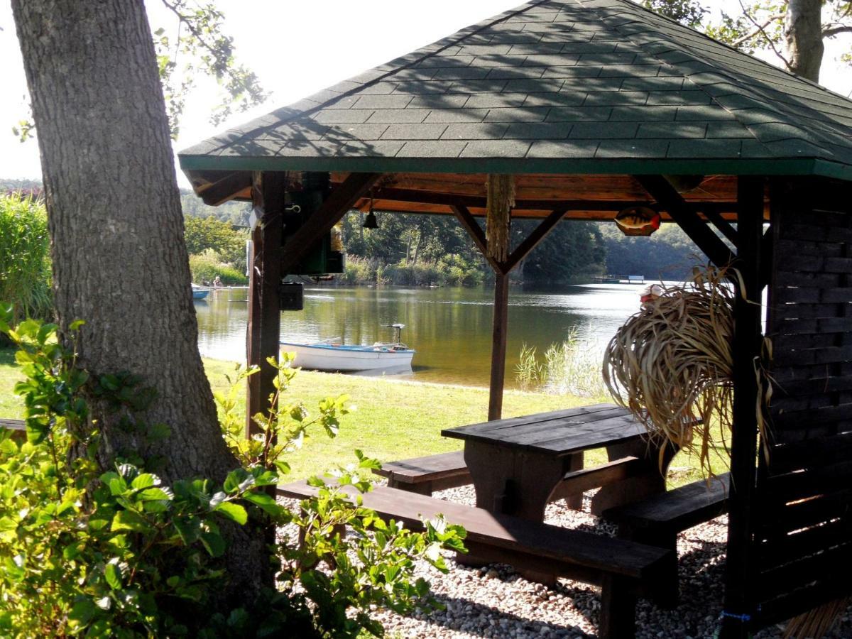 Ferienwohnungen Direkt Am See Bei Den Kaiserbaedern Heringsdorf  Exterior photo