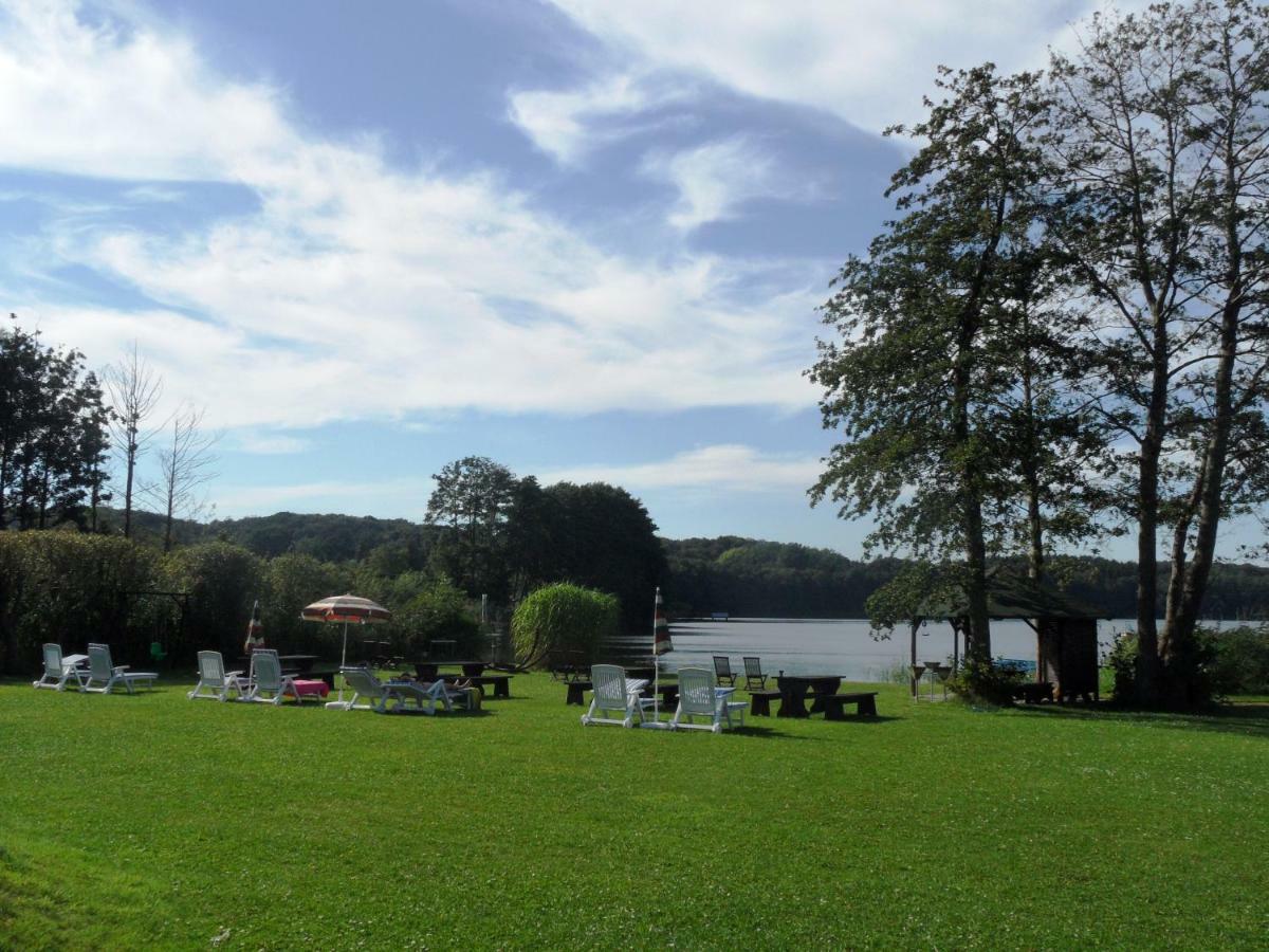 Ferienwohnungen Direkt Am See Bei Den Kaiserbaedern Heringsdorf  Exterior photo